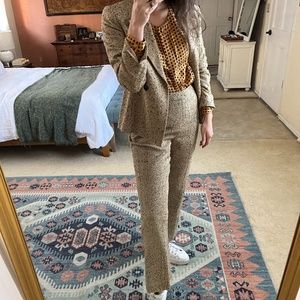 🌈 Vintage woven silk tan pants suit 🌈